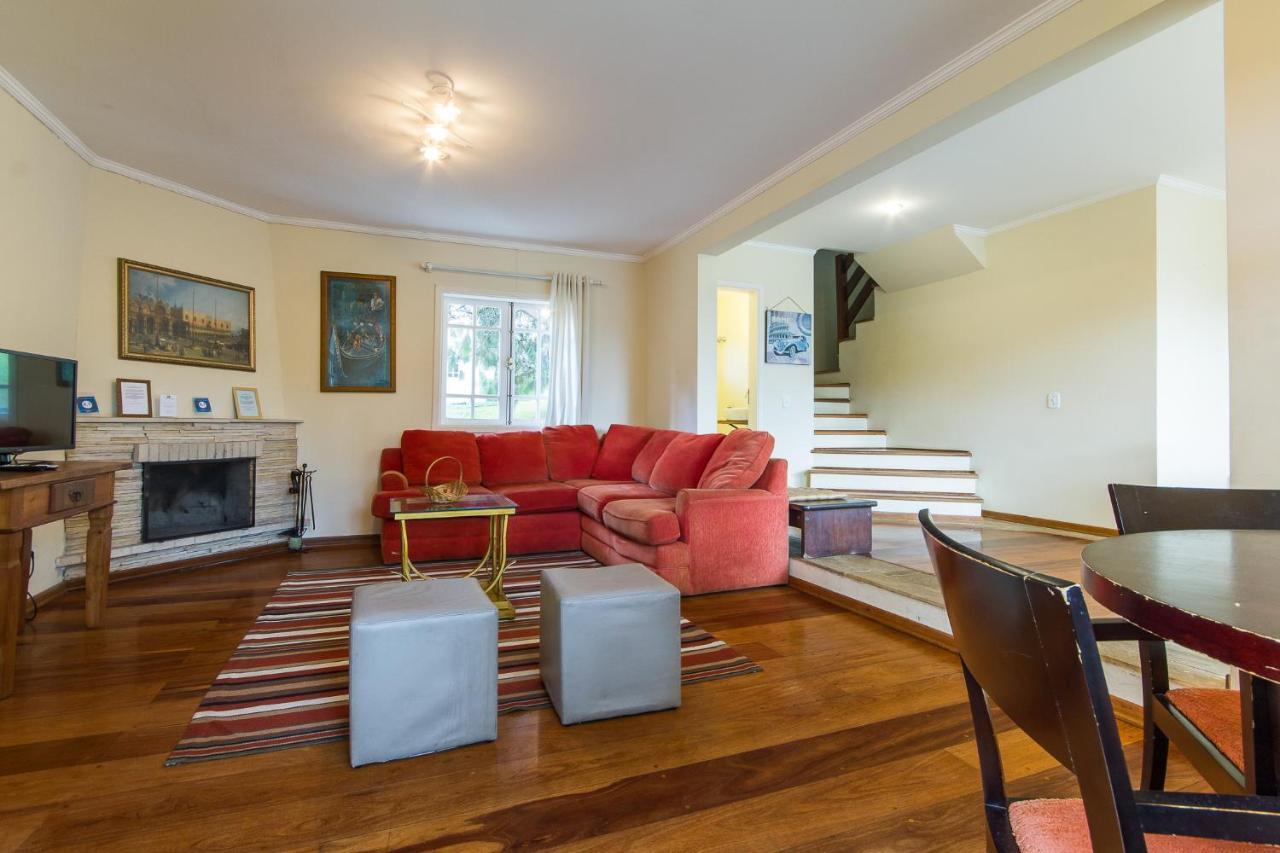 Casa de férias Casa 4 Quartos Em Condominio E Internet Excelente